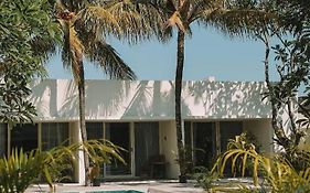 Ayom Suite